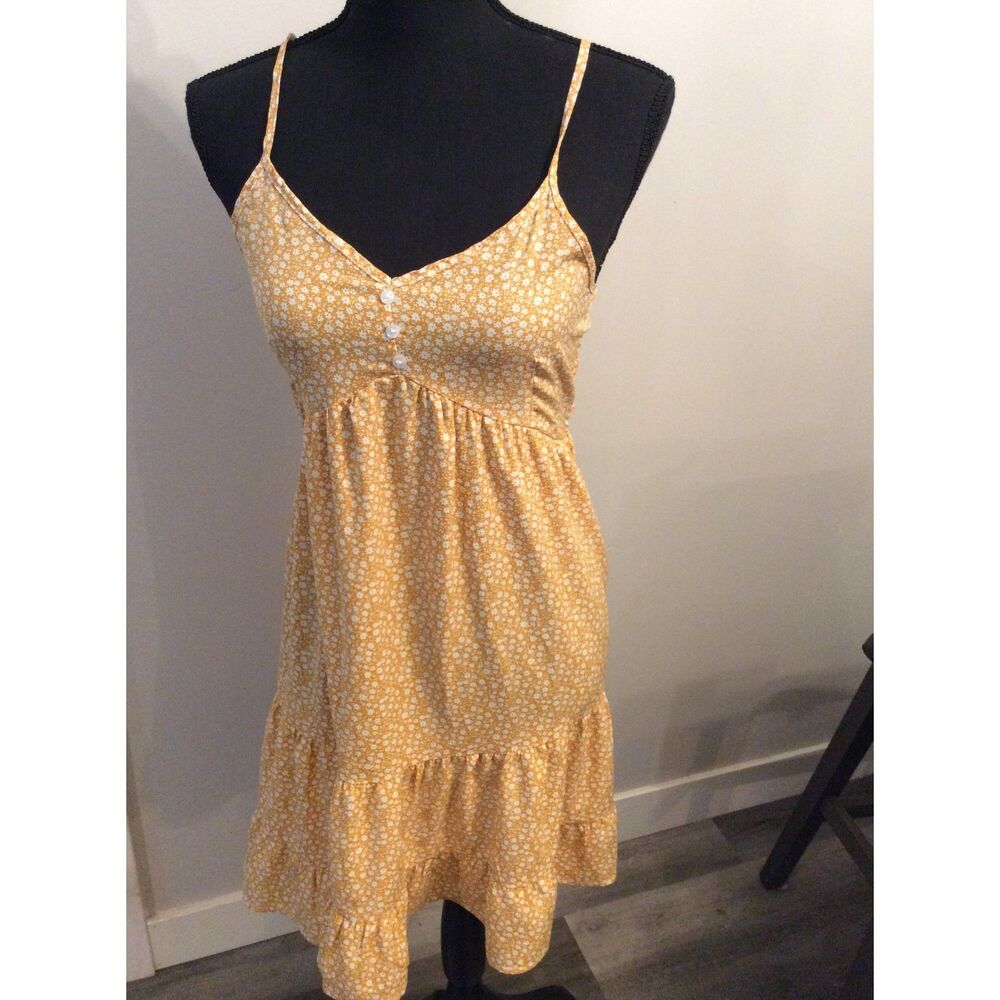 Summer Dress Yellow Floral Tiered Smocked Medium M ROMWE Mini